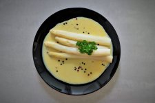9 Places With Special Menus For White Asparagus Season